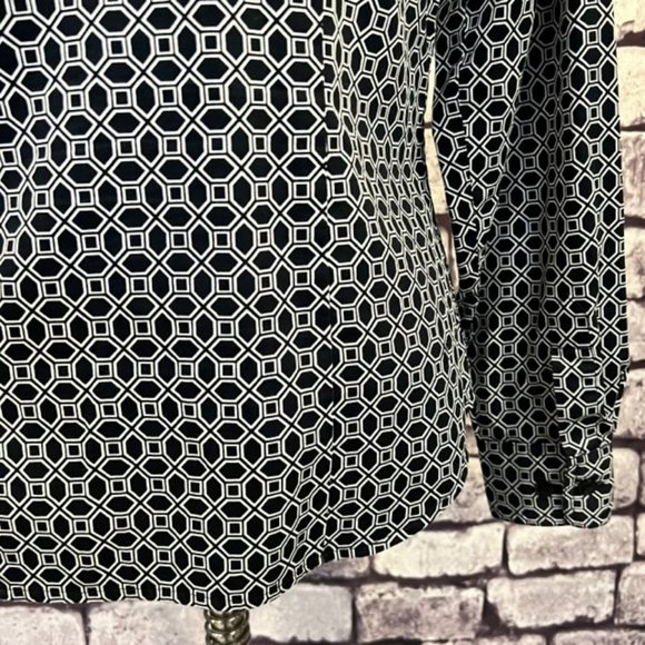 Anne Klein Black & White Long Sleeve Button Bown Blouse Size 6 - Picture 7 of 9